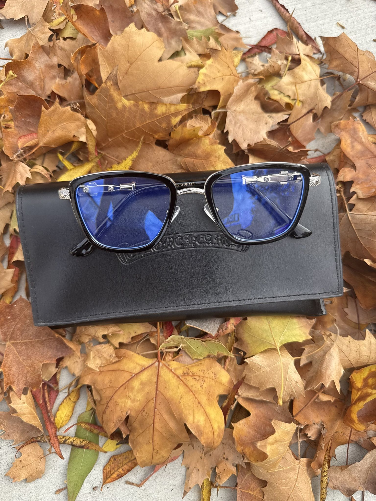 BLUE TINT CHROME HEART GLASSES