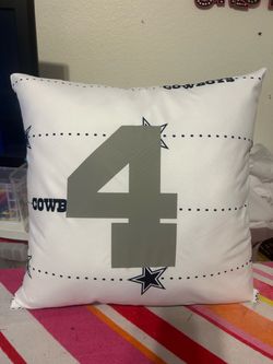 Dallas Cowboys #4 Decorative Throw Pillow