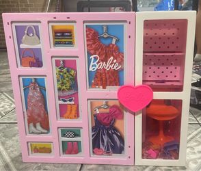 Barbie dream closet plus outfits