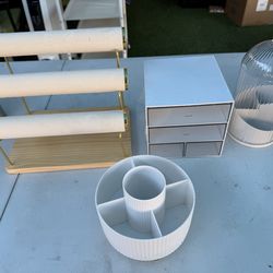 Organizer all got $20