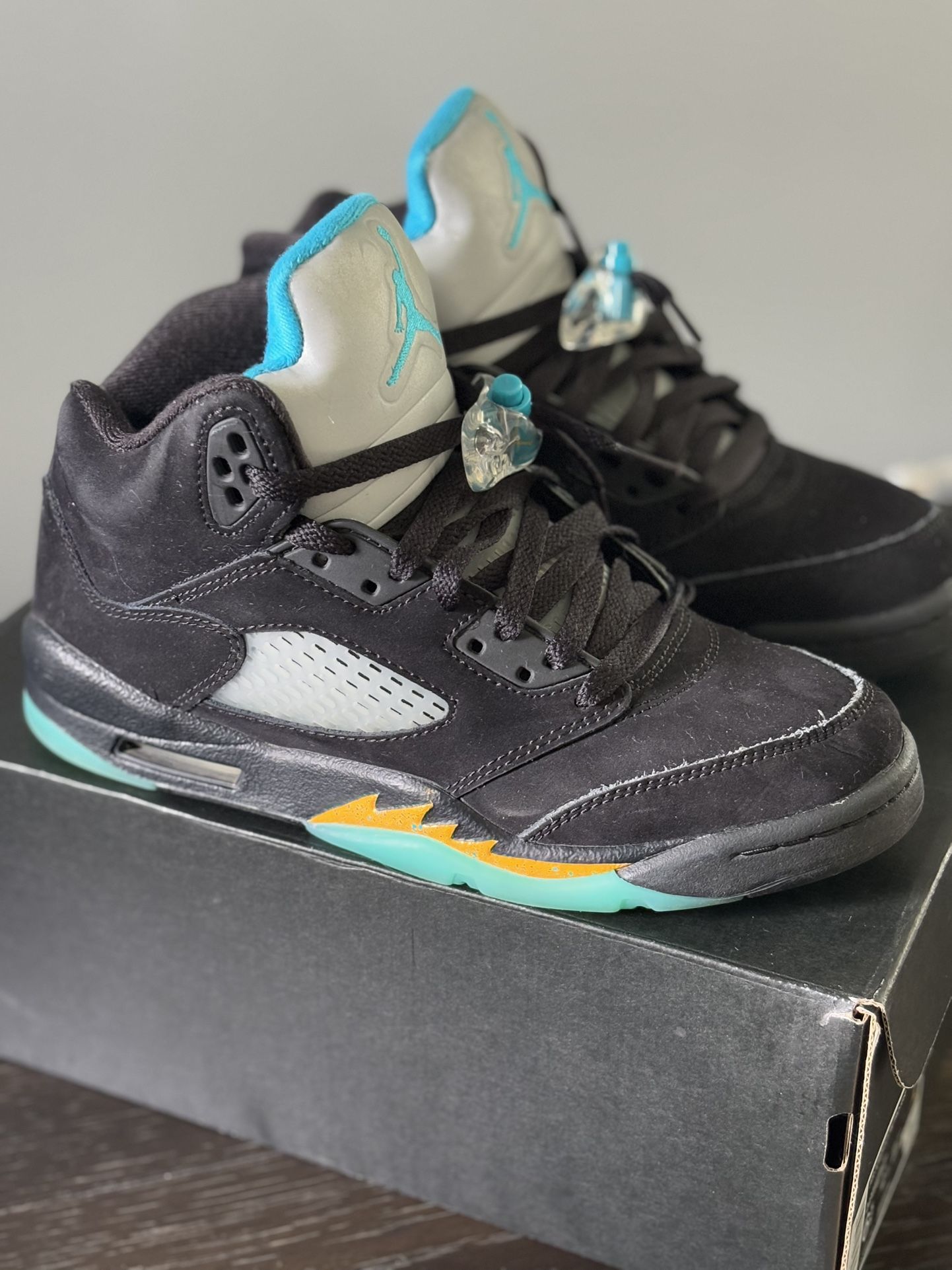 Jordan 5 Big Kids Nice Condition