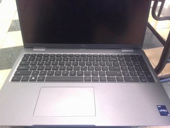 Dell Latitude 5540 Model - Like New - i5 13th Gen 16GB