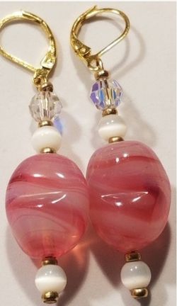 Pink Mother of Pearl Large Shell Pendant Pink /White Swirl Design Glass Beads Rhinestone Necklace Earring Set Thumbnail