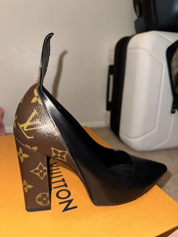 lv gold heels