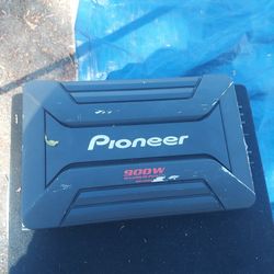 PIONEER 900W AMP & SKAR SUBWOOFER 