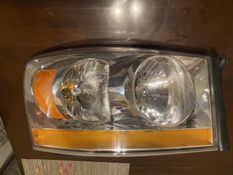 2006/2007/2008 Ram 1500/2500/3500 Passenger Side Headlight
