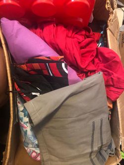 Scrubs 1x 2x 3x almost new been to the cleaners