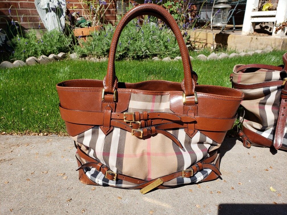 BURBERRY BRIDLE PURSE / HANDBAG / BAG ~GENUINE