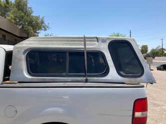 Toyota 1/2 ton truck 1994 campers shell