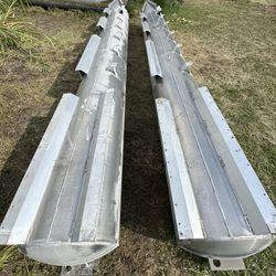 Pair Of Pontoons 20 Ft
