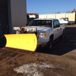 Chevy 2500  Gd Plow Truck