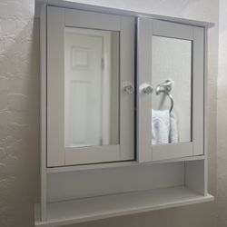Bathroom Medicine cabinet 