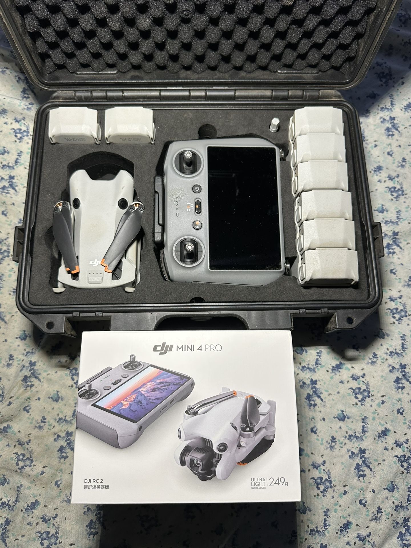 DJI mini 4 pro with 8 batteries