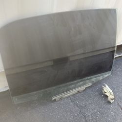 19 Toyota Camry Right Rear Door Glass