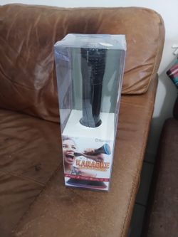 Wireless karaoke mic and speaker