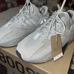 Yeezy Boost 700 Salt Size 7