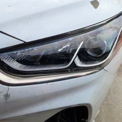  Hyundai Sonata Headlights