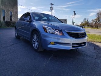 Honda accord 2011 74mil millas quema coco asientos de piel navegación y ahorrador de gasolina