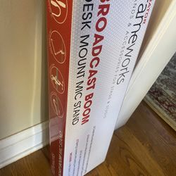 MICROPHONE STAND