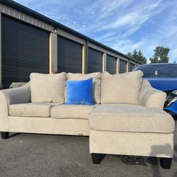Sectional Couch 