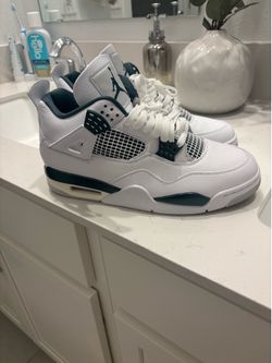 Jordan 4s size 9.5