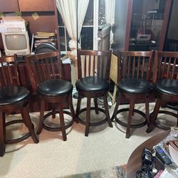 5 Chairs Perfect Condition 