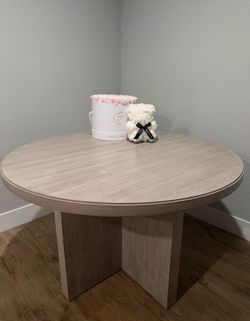 West Elm Santa Rosa Round Dining Table (48")