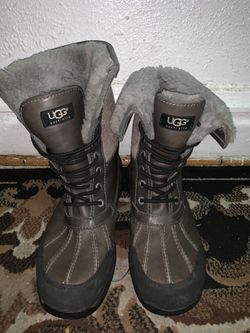 Ugg boots size 9