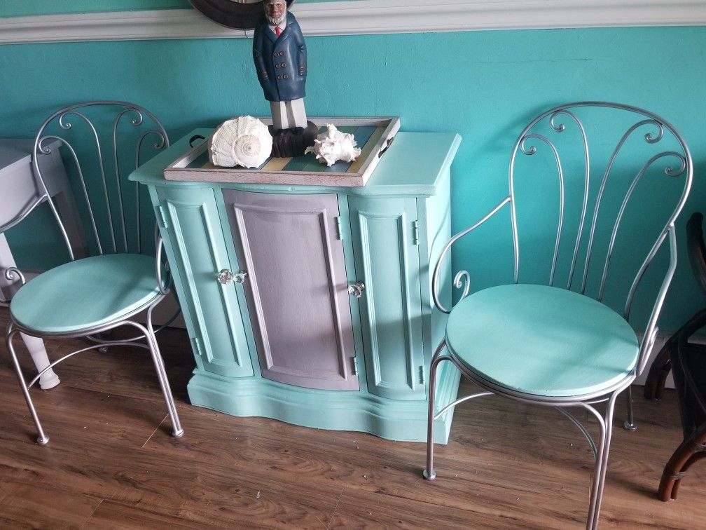 Cute accent chairs at Picky Pinchers furniture 5912 54TH AVE NORTH ST PETE OR KENNETH CITY 33709