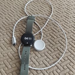 Pixel Watch w Leather Band