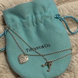 Beautiful Tiffany & Co. Heart with 2 Keys Bracelet!