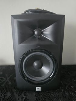 JBL LSR 305 Studio Monitors