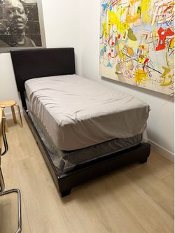 Single bed (mattress and frame)