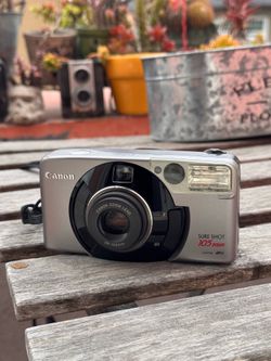 Vintage canon Sureshot Zoom 105 - 35mm film camera