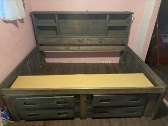 Full bed and mattress including