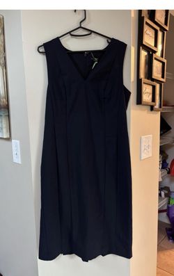 Ann Taylor V-neck Sleeveless Sheath Dress