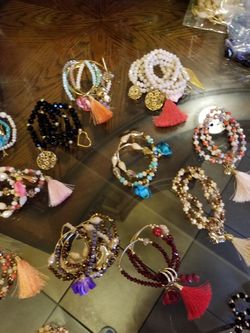 Pulseras