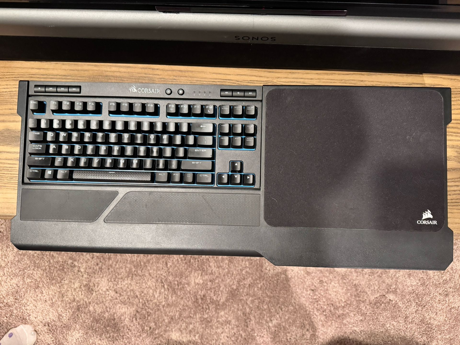 Corsair K63 Wireless Keyboard With Attachable Mousepad/Lapboard