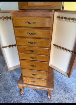 Big jewelry box