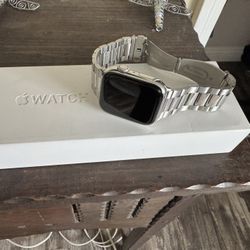 Apple Watch Series 8 