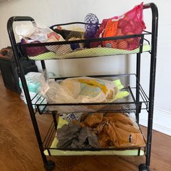 2 Metal Basket And 2 Standing Basket