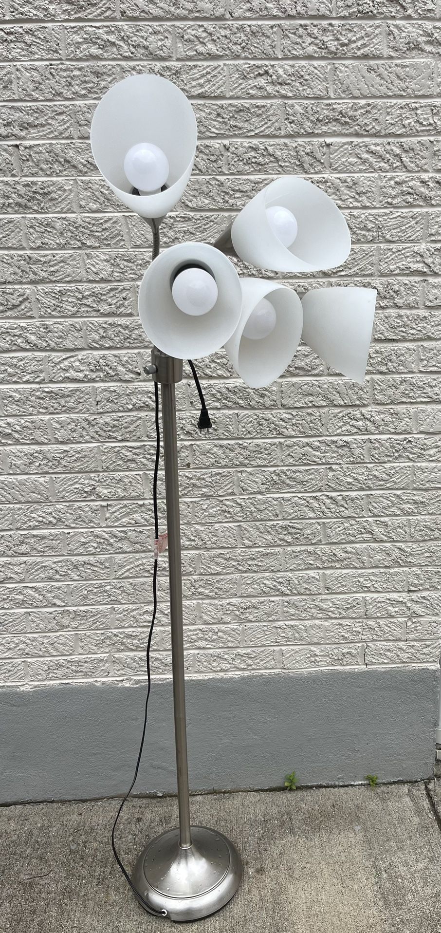 Floor Light with metal base  - 5 cone lights