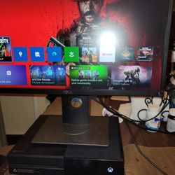 Xbox One 500 GB With Dell HD Monitor