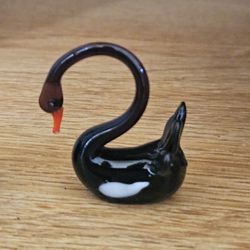Vintage Miniature handblown swans and A onyx handcarved Swan.