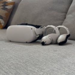 Oculus Quest 2 with Oculus Extended Battery Headstrap