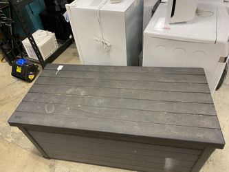 YETER Black Outdoor Storage Chest