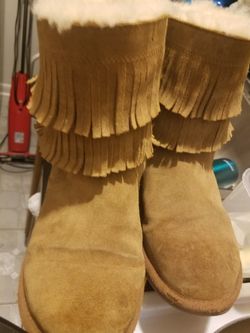 sz6 uggs normal wear nice condition