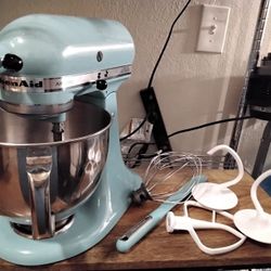 Kitchenaid Artisan 5qt Tilt Head Mixer