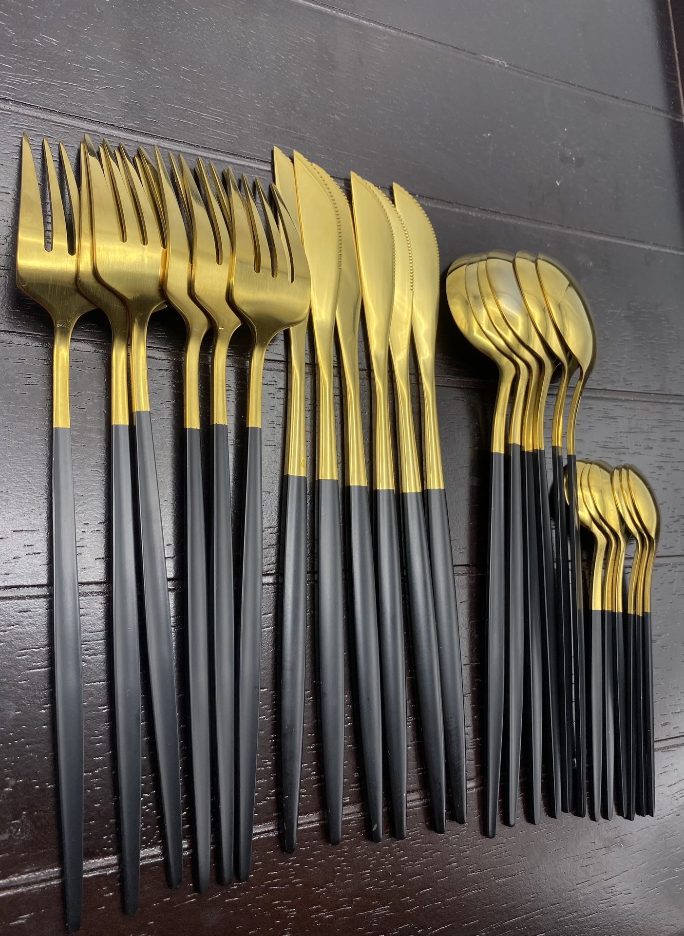 Need Gone! Stainless Steel Cutlery Set (24 pcs) for Sale in San Antonio