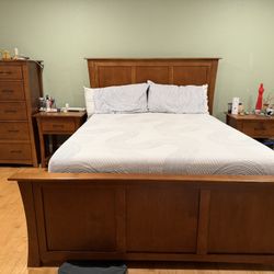 A America solid wood Cherry Queen Bed Set 